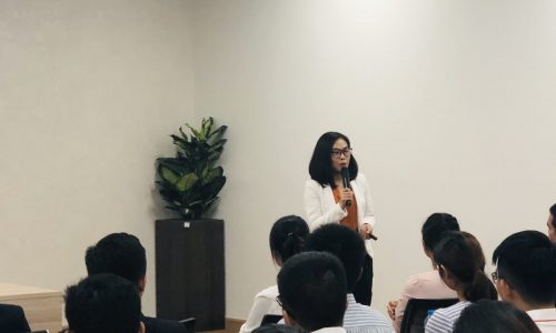 Bà Hoàng Thị Thùy Vy nói về lịch sử Vingroup đào tạo định hướng