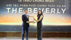 Lễ ra quần The Beverly