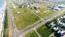 Mảnh đất nền sát biển.