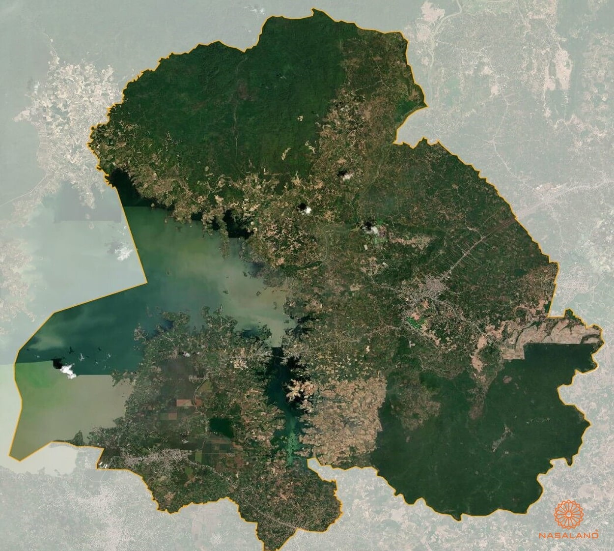 Huyện Định Quán nằm ở phía Đông Bắc tỉnh Đồng Nai - đất nền huyện Định Quán