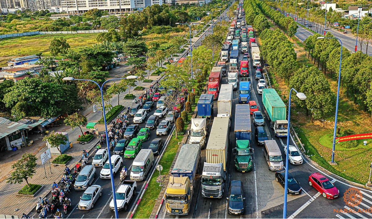 Nút giao thông An Phú thường xuyên ghi nhận lượng xe lưu thông khủng